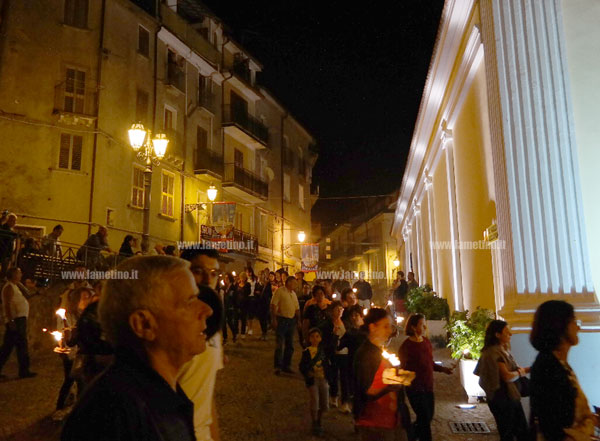 fiaccolata-marina-conflenti-2015.jpg