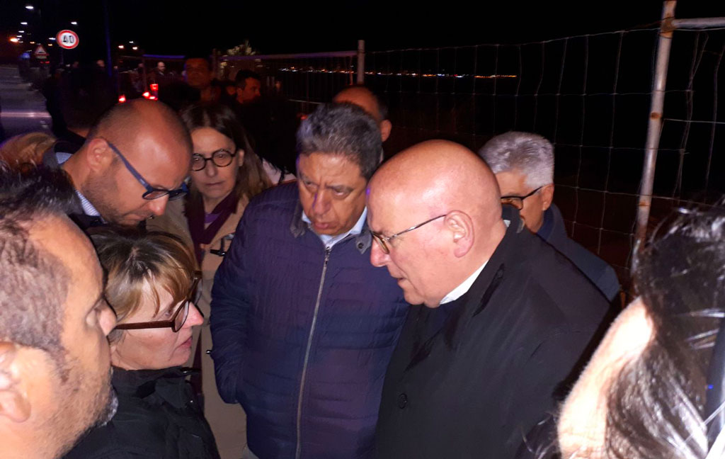 A Crotone fiaccolata per ricordare operai morti 