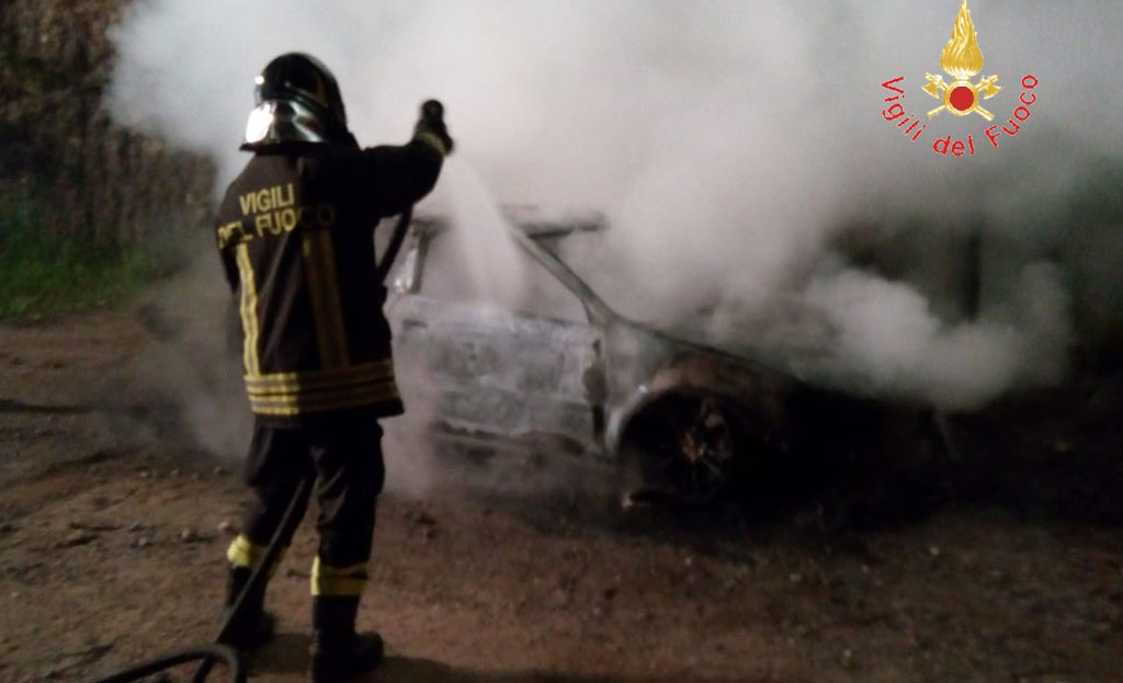 fiamme-auto2.jpg