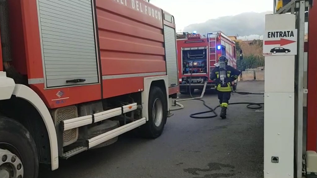 fiamme-autolavaggio-1162020.jpg