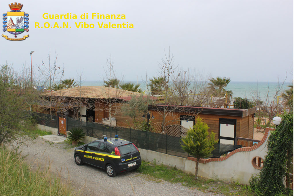 Sequestrato stabilimento balneare abusivo a Strongoli, vale 800 mila euro 