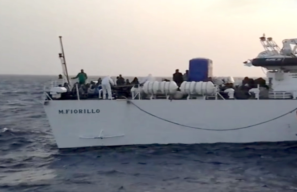 Al porto di Crotone arrivati 190 migranti