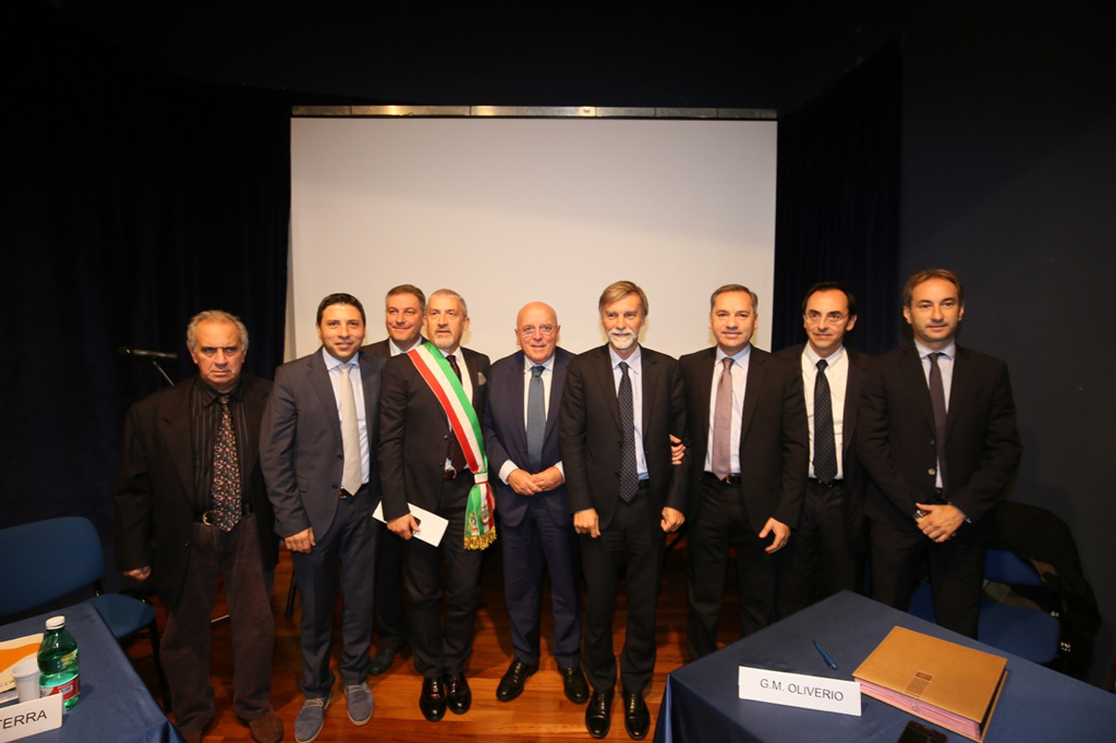 firma-protocollo-viabilita-interna-pollino----13.jpg