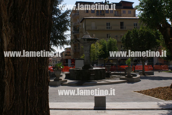 Lamezia: Slitta ancora l'apertura di piazza Mazzini. Tempi più lunghi per piazza Santa Maria