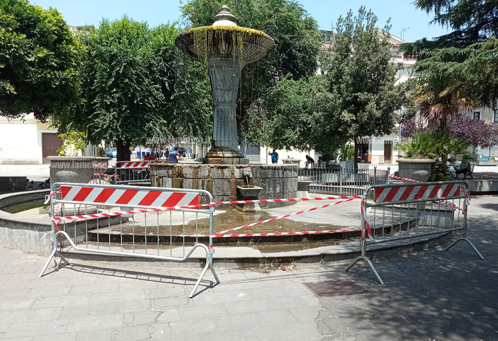 fontana-piazza-mazzini-transennata0274ca16_a55b0.jpg