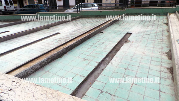 fontana-piazza-mercato-vecchio-lamezia-prima-lavori-3.jpg