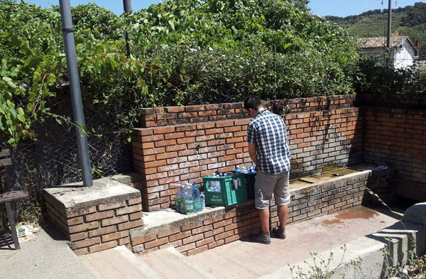 Pianopoli: Non potabile l'acqua in località Pantano