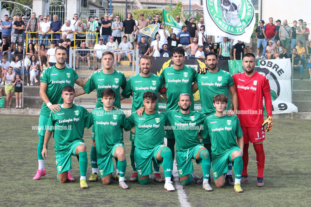 formazione-vigor-lamezia-1092023b77c_30e18.jpg