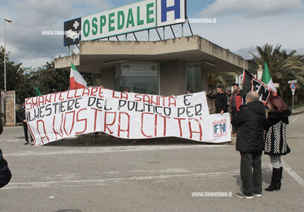 forza-nuova-presidio-ospedale-pediatria-5.jpg