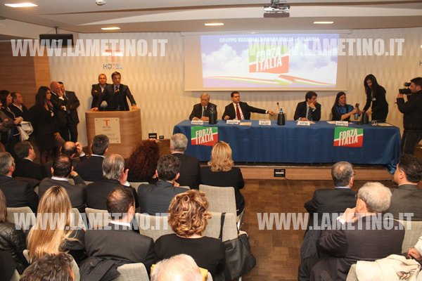 forza_italia_lamezia_marzo_2014_2.jpg