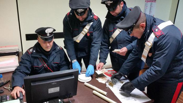Nascondeva in casa hashish e marijuana, arrestato nel reggino