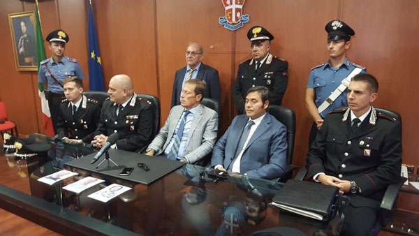 Cadavere trovato in bagagliaio auto a Cariati: fermate due donne e un uomo 