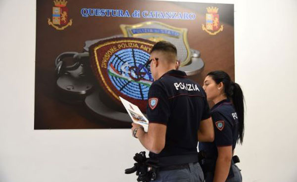 Questura di Catanzaro, raffica di misure di prevenzione della Polizia: 417 provvedimenti in 6 mesi