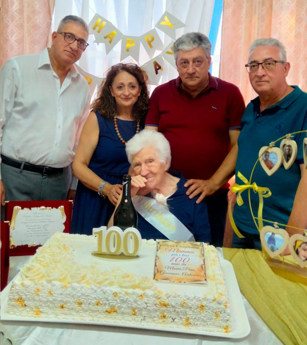 foto-Assunta-con-figli_5201c.jpg