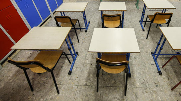 Covid, casi in comune vicino: sindaco Chiaravalle chiude le scuole