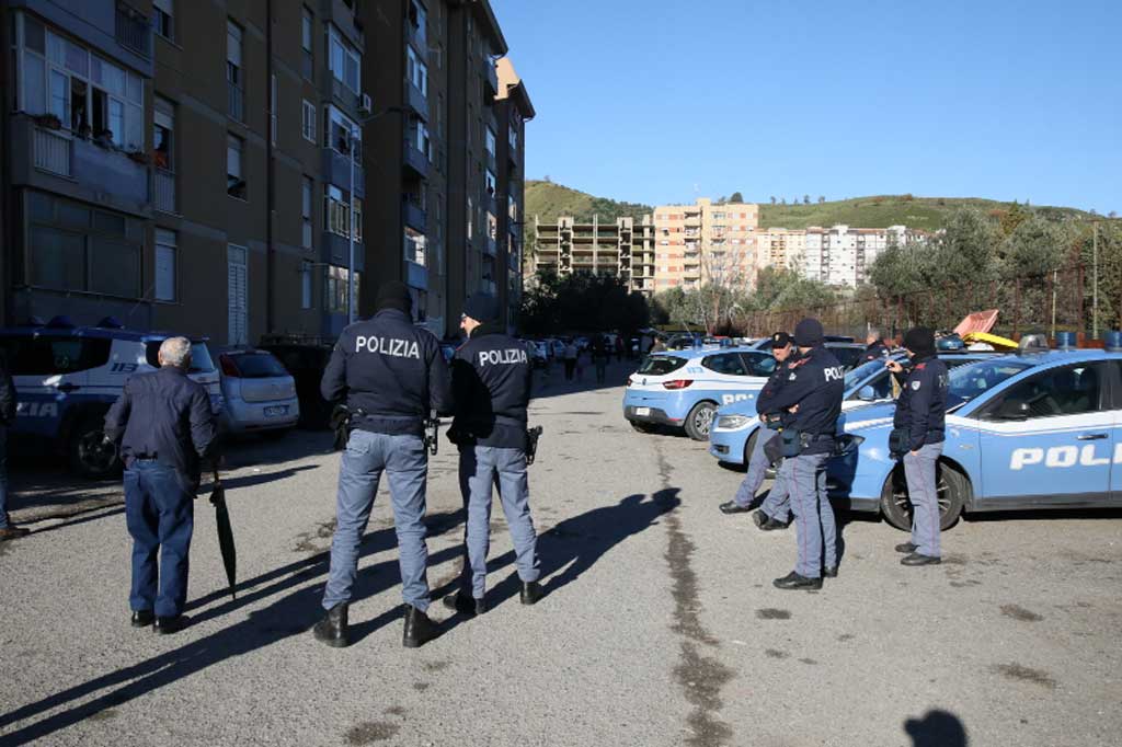 Lotta alla criminalità nei quartieri sud di Catanzaro: controlli e arresti per droga, furti e abusivismo