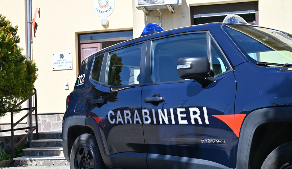Non osserva prescrizioni imposte e aggredisce carabinieri, arrestato 42enne di Cerva
