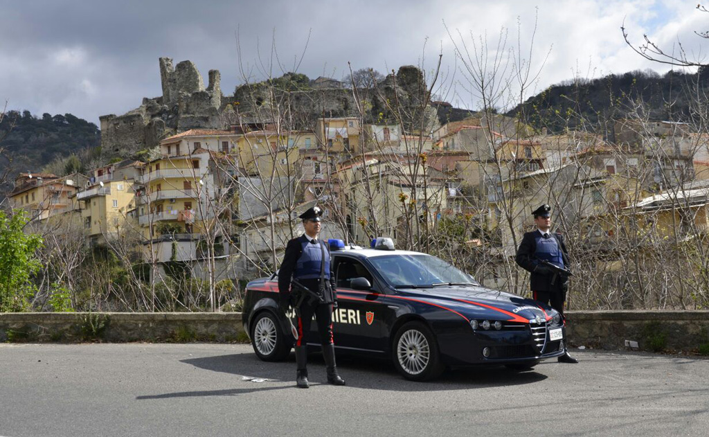 Lamezia: violenza e lesioni a pubblico ufficiale, arrestato 23enne