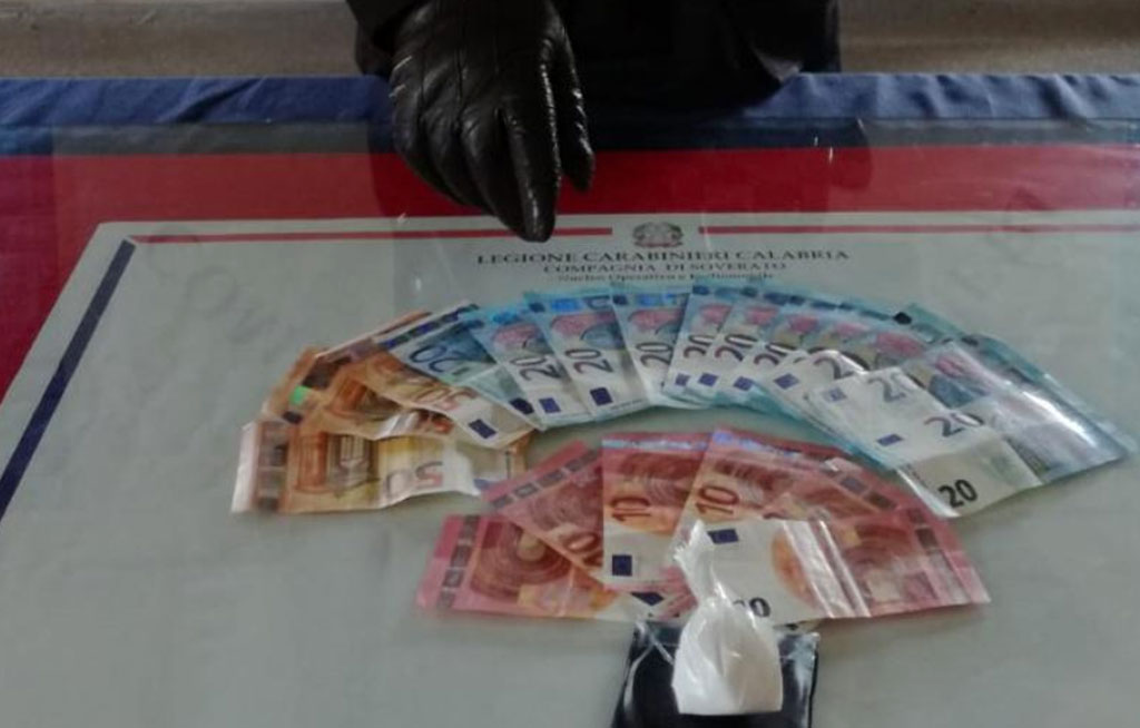 In trasferta a Soverato per consegnare stupefacente: in manette due catanzaresi