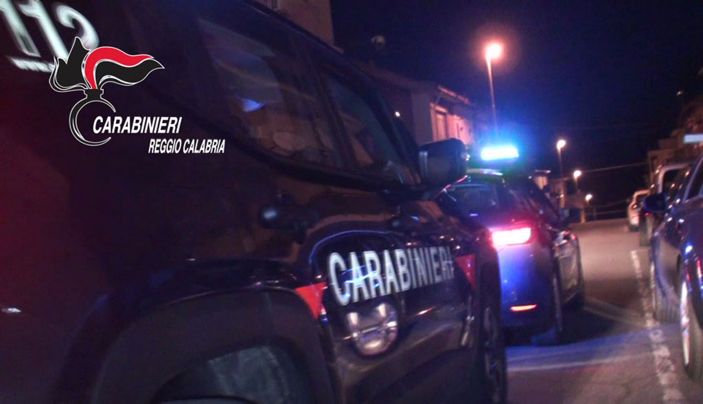 Chiusi due bar dai carabinieri a Oppido Mamertina: ritenuti ritrovo esponenti criminalità
