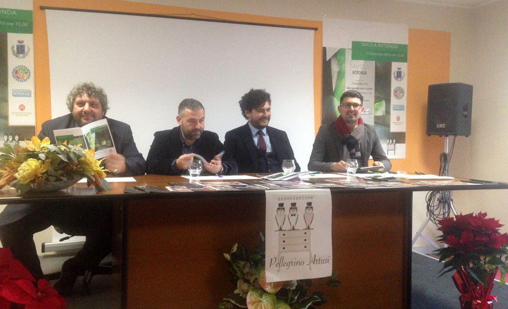 Pellegrino Artusi presenta “Uno sguardo oltre il cortile, fuori dalle convenzioni e dalle convinzioni”