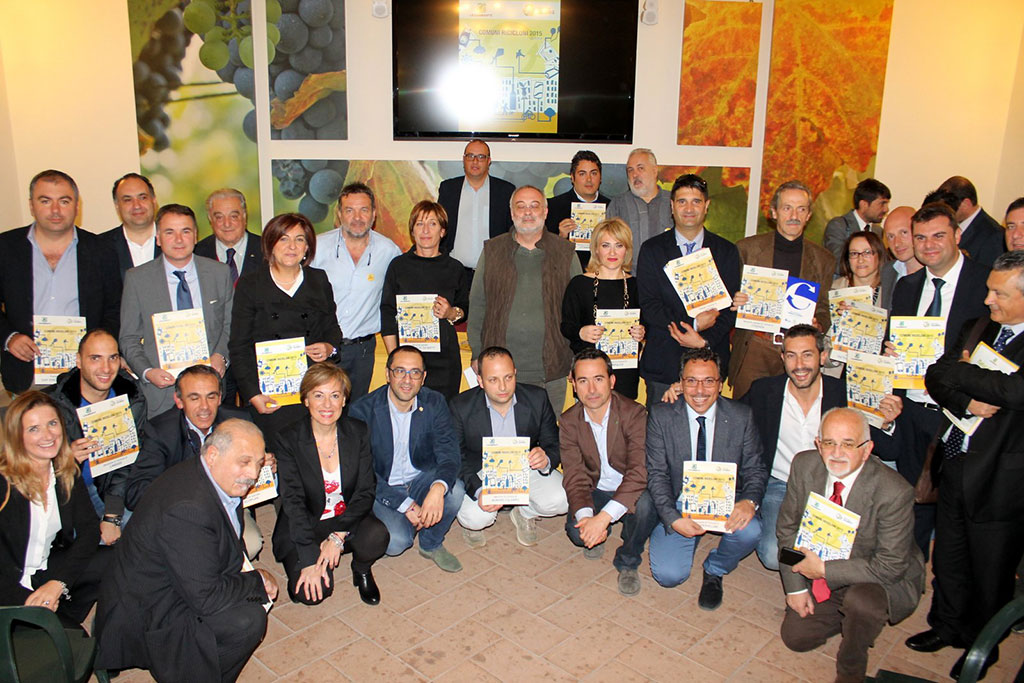 foto-di-gruppo-premiati1.jpg