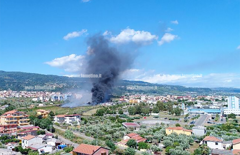 Lamezia, anche un drone per i roghi di Scordovillo: ora è caccia ai responsabili