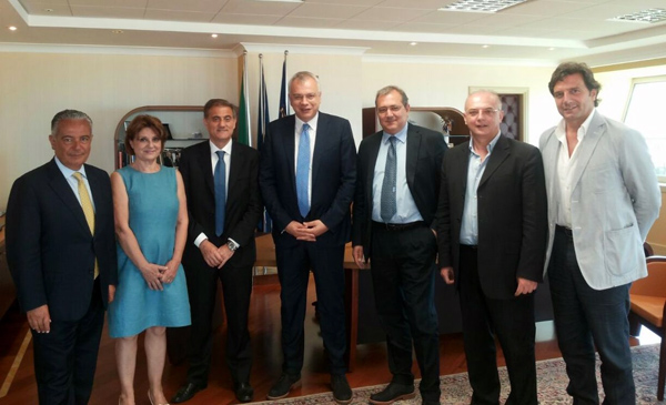 foto-incontro-presidente-consiglio-regione-calabria-e-sicilia.jpg