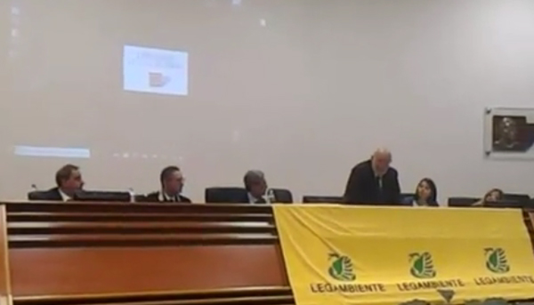 Ecomafie, Rapporto Ecomafia 2018 di Legambiente: Sud ha il primato nel campo dei reati ambientali 