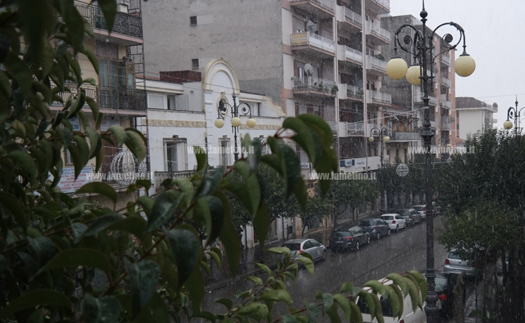 foto-neve-lamezia1.jpg