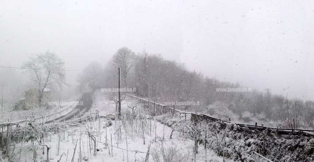 Freddo e neve anche nell'hinterland lametino alle porte della primavera