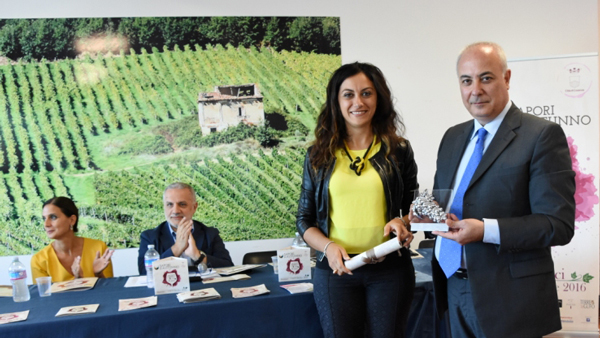 Assegnato il Premio Grappolo d’Oro 2016 al Presidente della Camera di Commercio di Cosenza