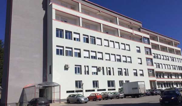 Dottoressa ha malore dopo turno di 20 ore a Serra San Bruno, sindacato Fismu: "Risposte concrete dal commissario"