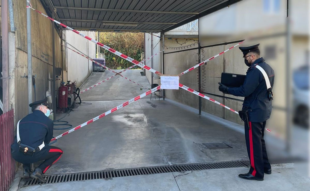 Tutela ambientale e sicurezza sui luoghi di lavoro, carabinieri sequestrano autolavaggio a Ionadi
