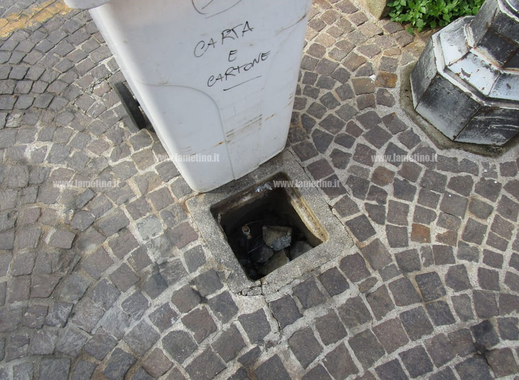 foto-piazza-5-dic-tombino.jpg
