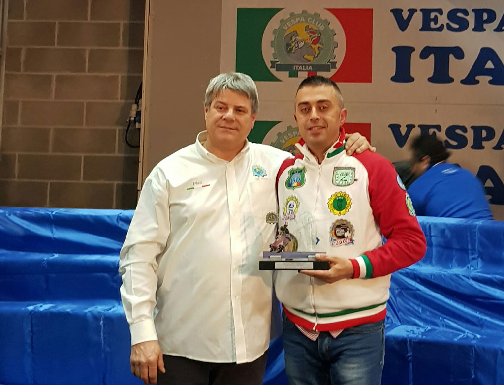 "Arezzo Classic Motors", premiati anche due lametini del Vespaclub