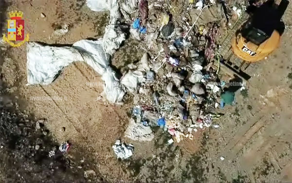 Lamezia, rifiuti interrati in località Bagni e San Sidero: "Quella porcheria non si poteva buttare"