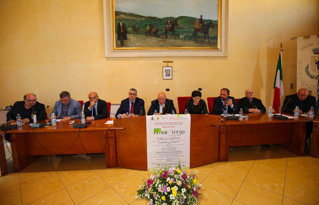 L'olio in Calabria, Oliverio a cerimonia Premio Verga 2019: "Nostra regione non è solo 'ndrangheta"