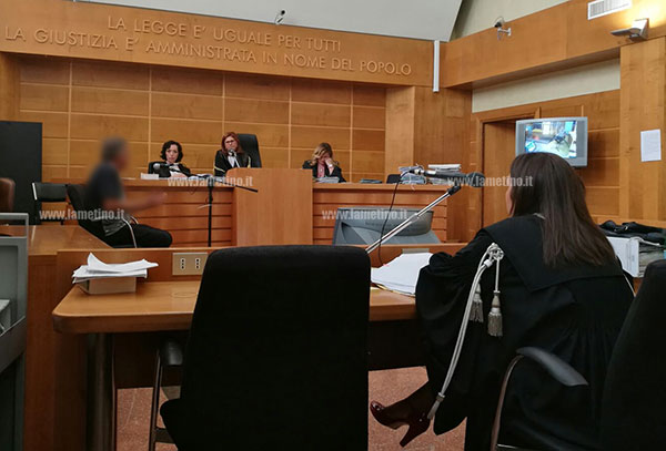Lamezia: artigiano pestato e costretto a truffa, in aula la vittima