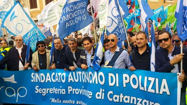 Delegazione Sap Catanzaro a manifestazione Roma