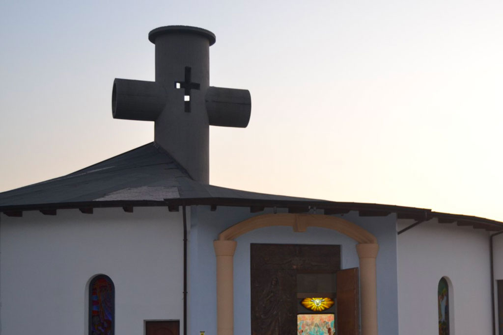 Cresima a militari Reggimento Sirio e consegna reliquia al Santuario San Giovanni Paolo II di Cardolo il 14 settembre