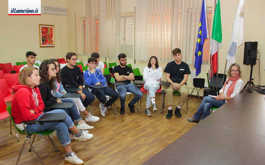 foto-scuola-ragazzi.jpg