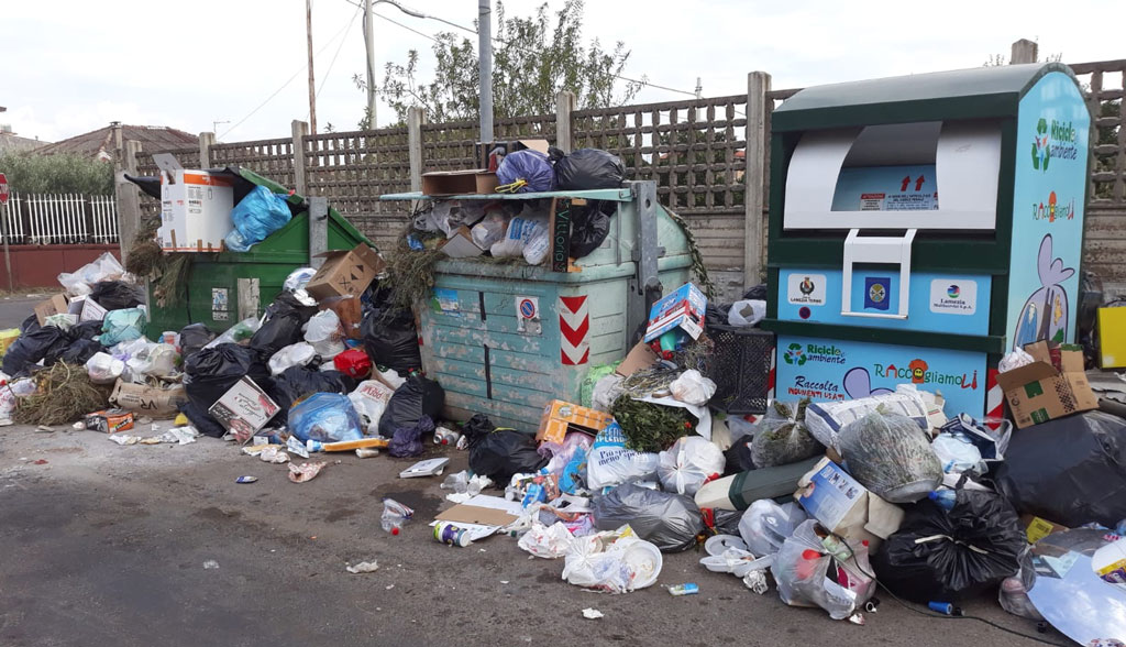 Lamezia, Branca (Lega): "Città ancora invasa da spazzatura, è emergenza igienico-sanitaria"
