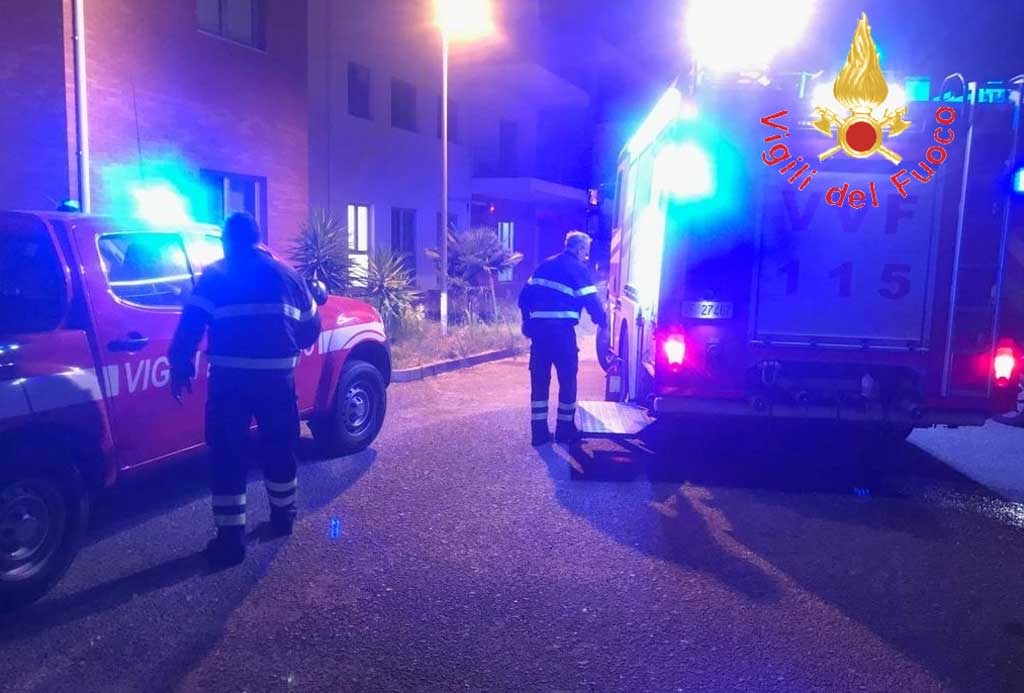 Fiamme nella notte in laboratorio analisi dell'Arpacal a Catanzaro, ingenti i danni - VIDEO