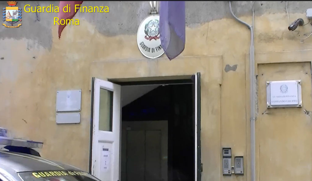Viveva in Brasile ma incassava assegno sociale Inps, denunciano 90enne cosentino 