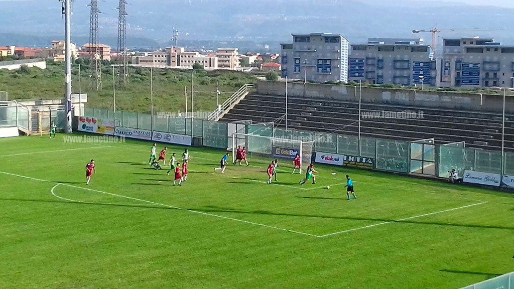 L'Asd Vigor Lamezia 1919 batte 3-1 il Caulonia e continua a sperare nel secondo posto