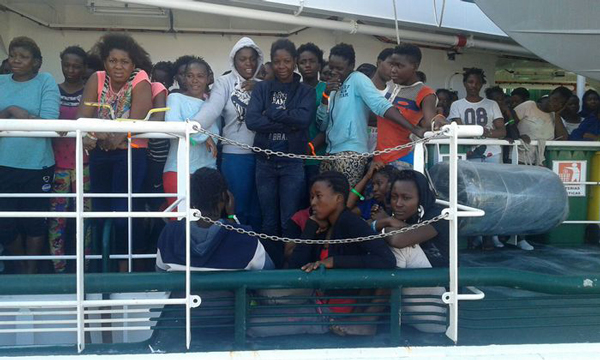 Arrivati 550 migranti a Corigliano, tra loro anche 48 minori