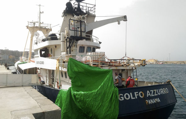 Giunta a Reggio Calabria nave con 324 migranti a bordo 