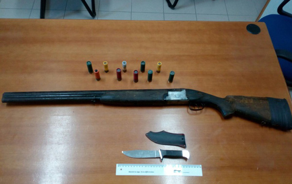 Nascondeva fucile in canale scolo liquami, arrestato nel vibonese