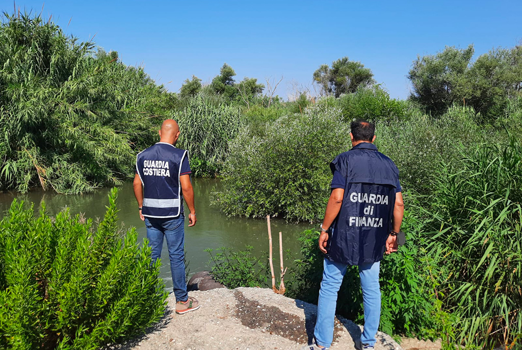 Mare sporco nel Lametino e Vibonese, partono nuove indagini dopo denunce di turisti e gestori lidi